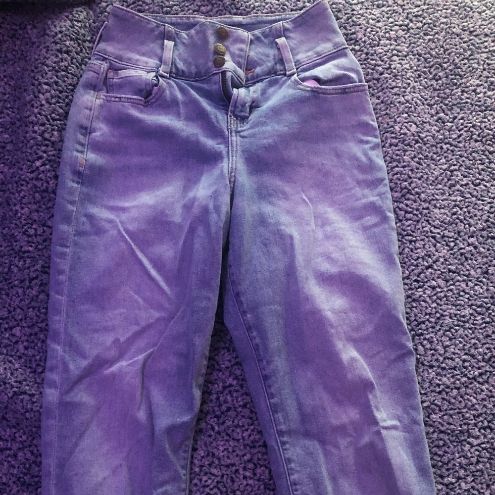 Hollister ultra high-rise mom jean.